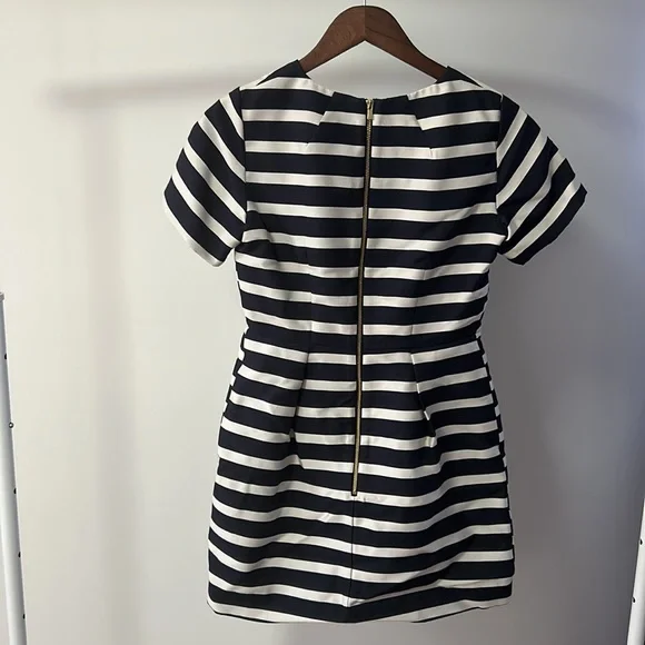 H&M DRESS - Picture 2 of 4